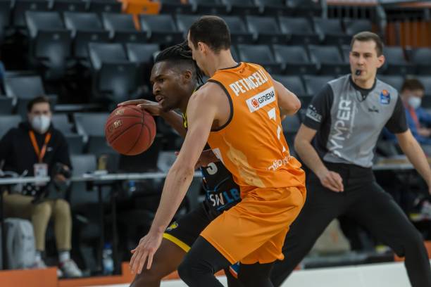 在接受采访 在接受采访