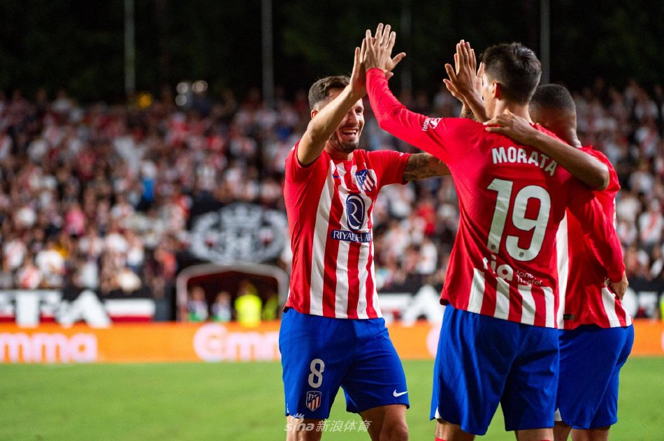 他踢球的球 他踢球的球