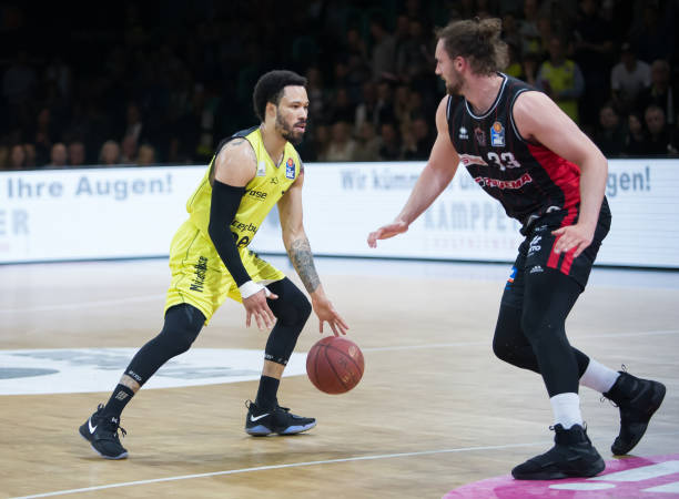 的网球好手 的网球好手